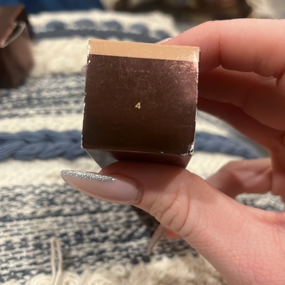 Brand new hourglass ambient foundation in 4 - Picture 6 of 6